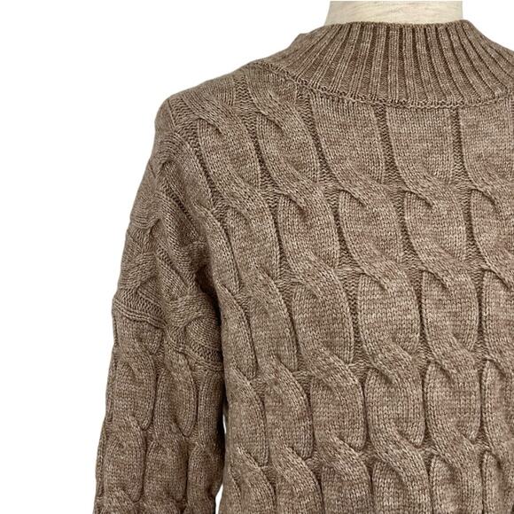 QED London Cable Knit Mock Neck Long Sleeve Sweater Oatmeal Size Medium Slit Hem - Picture 2 of 5